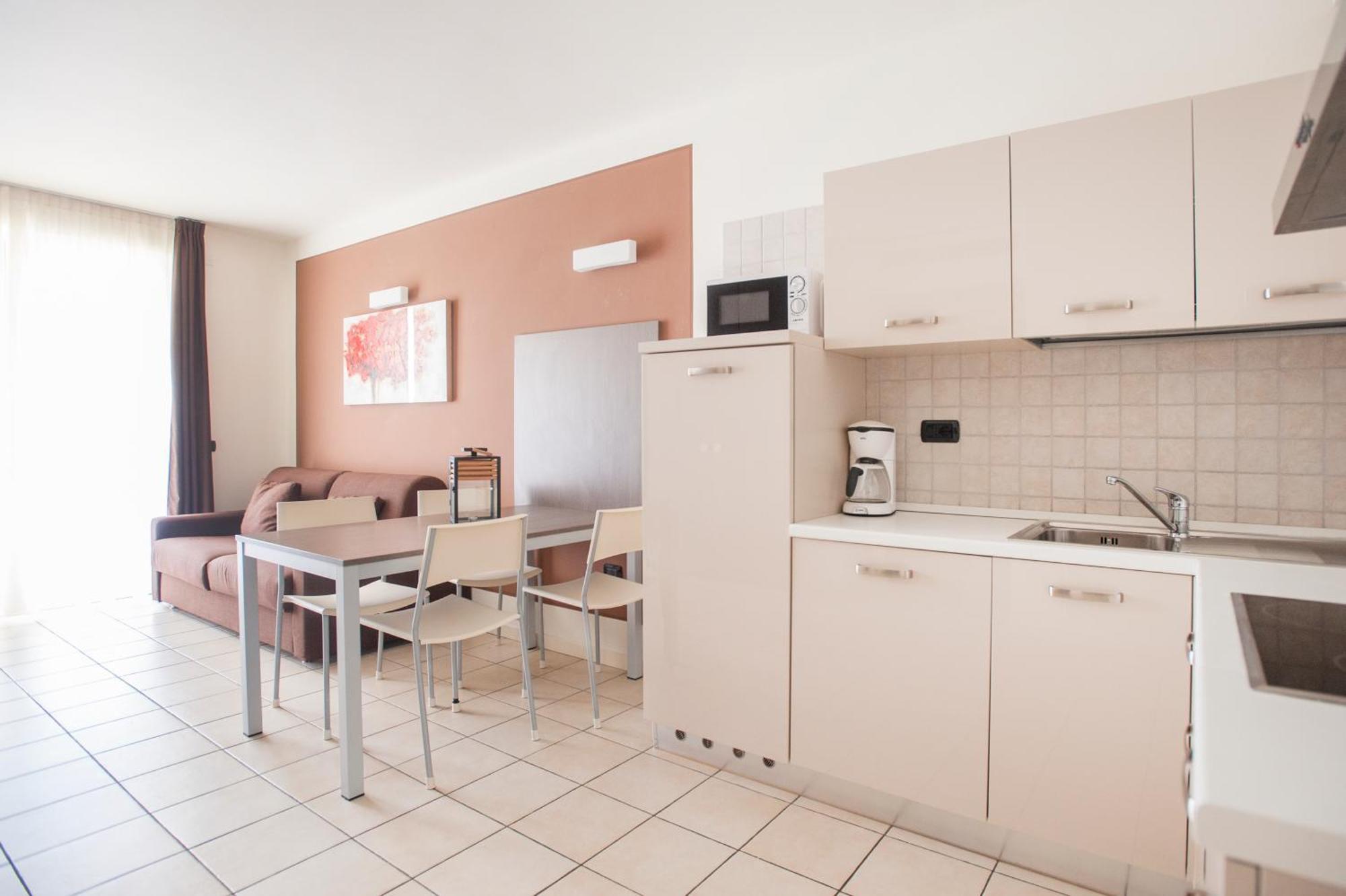 Residence Maroadi Torbole Sul Garda Kültér fotó