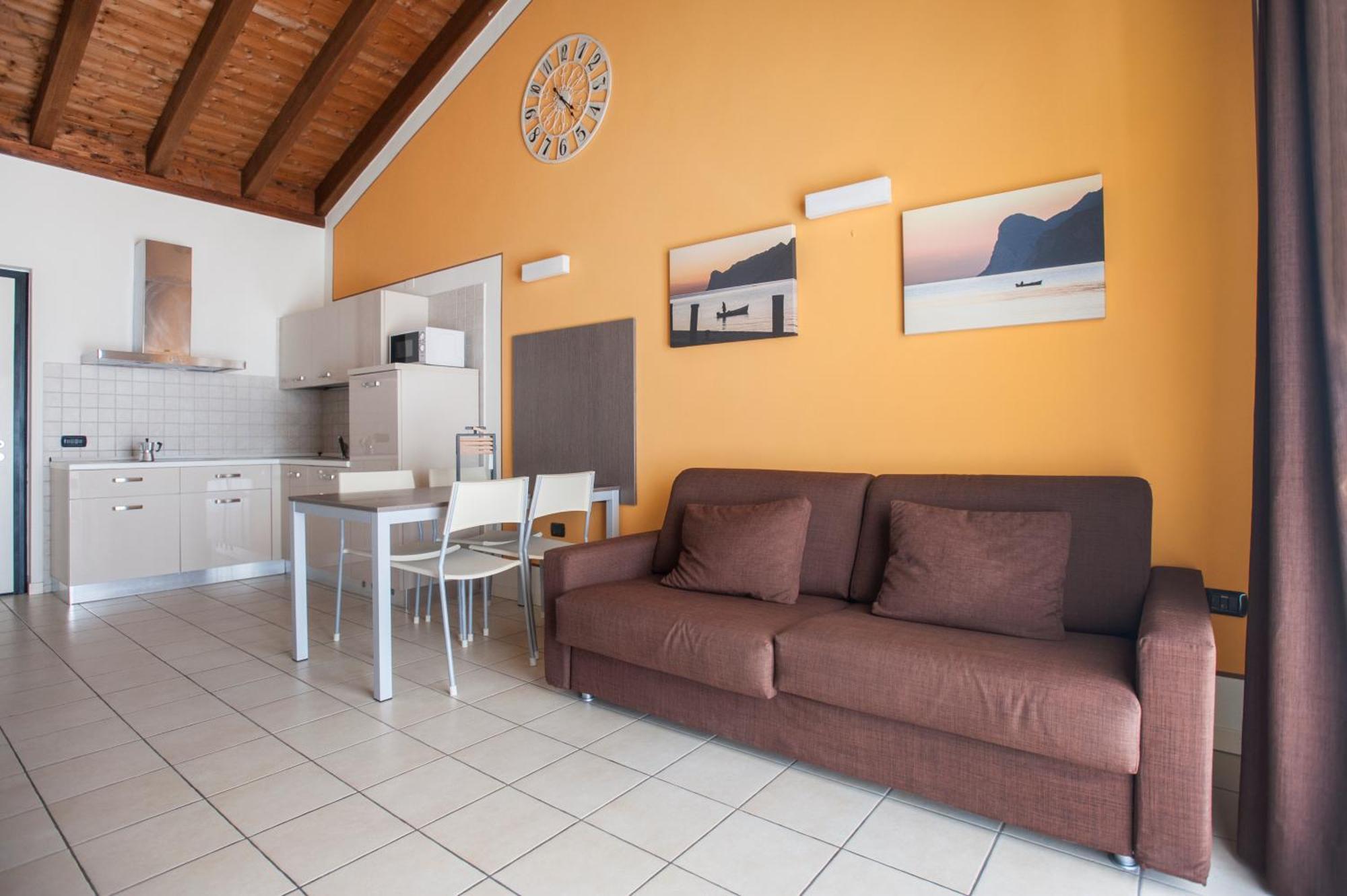 Residence Maroadi Torbole Sul Garda Kültér fotó