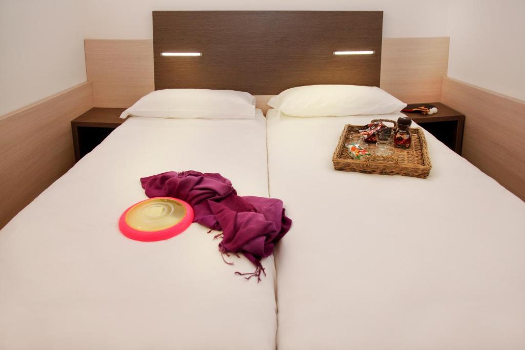 Residence Maroadi Torbole Sul Garda Szoba fotó